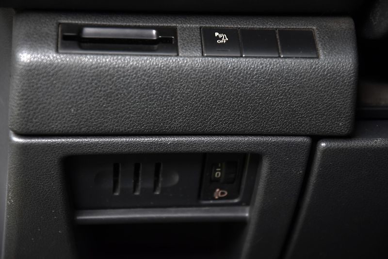 Peugeot 3008 2.0 HDi 6st,DKLIMA,TEMP,TZ,ALU - fotka 10 z 37