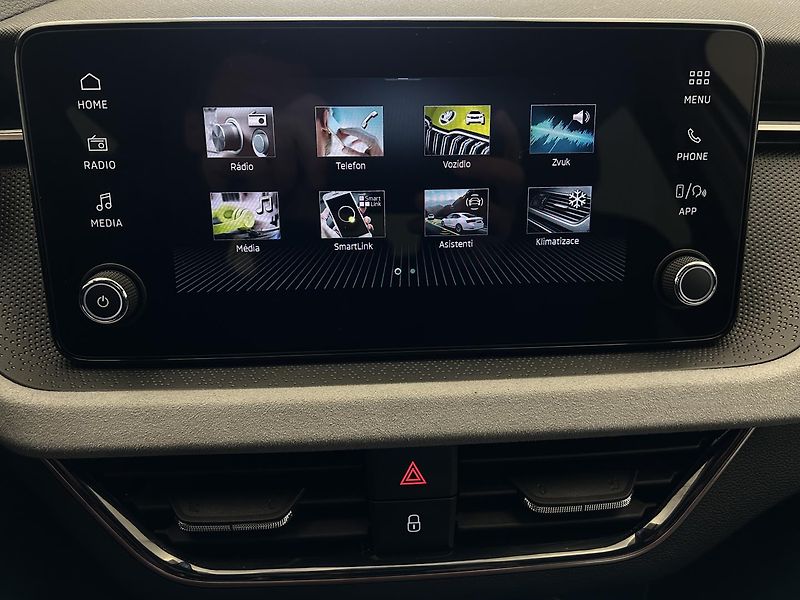 Škoda Scala 1.0 TSI Top selection - fotka 9 z 24
