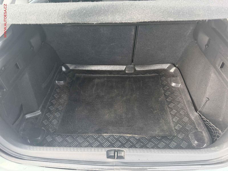 Citroën C4 (2013) 1.6i - fotka 7 z 15