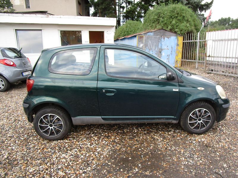Toyota Yaris 1,0-48KW+NOVÝ OLEJ+FILTR - fotka 5 z 12