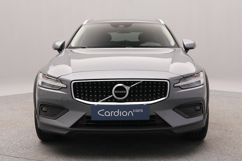 Volvo V60 CC D4 AWD MOMNETUM CZ 1.maj - fotka 15 z 44
