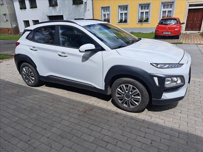 Hyundai Kona 1,0 T-GDI - fotka 12 z 56