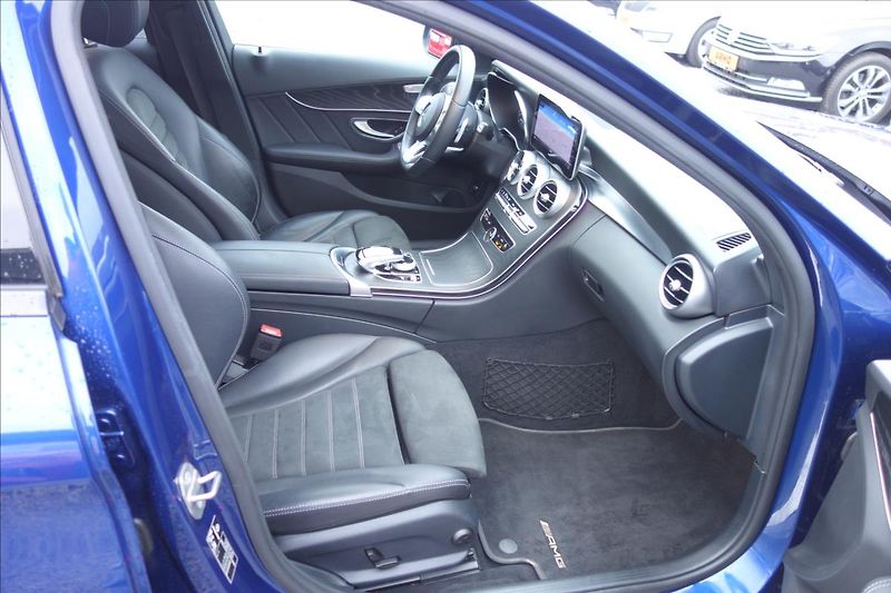 Mercedes-Benz Třídy C 220 CDi,ČR,1 MAJ.,4M,AMG. - fotka 12 z 43