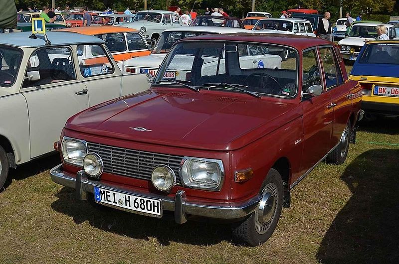 V dnešním zábavném kvízu jsme se rozhodli, že prověříme vaše znalosti o automobilu z produkce NDR, a sice Wartburgu. Na snímku je Wartburg 353.