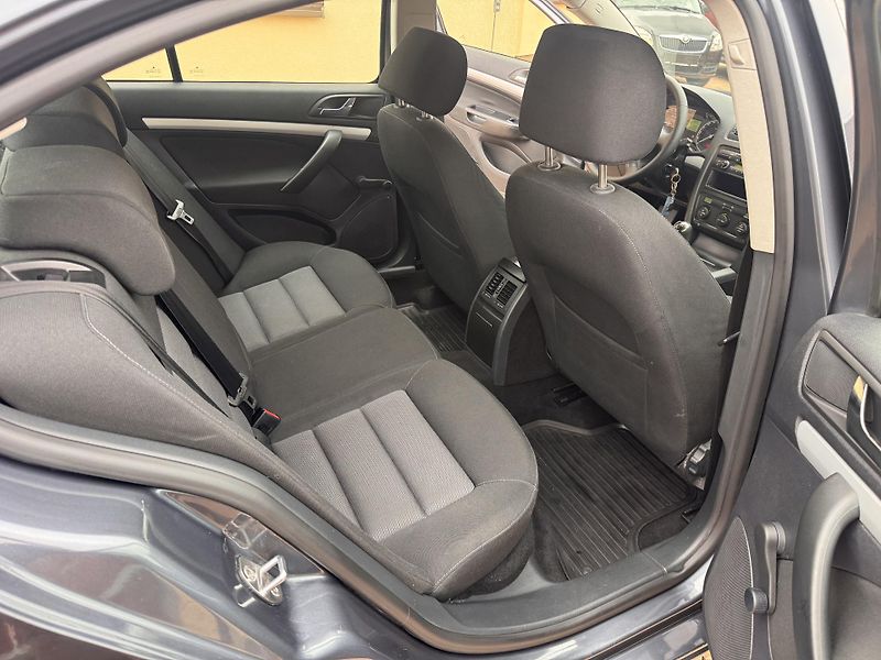 Škoda Octavia 1.9TDI 77Kw Ambition - fotka 14 z 17