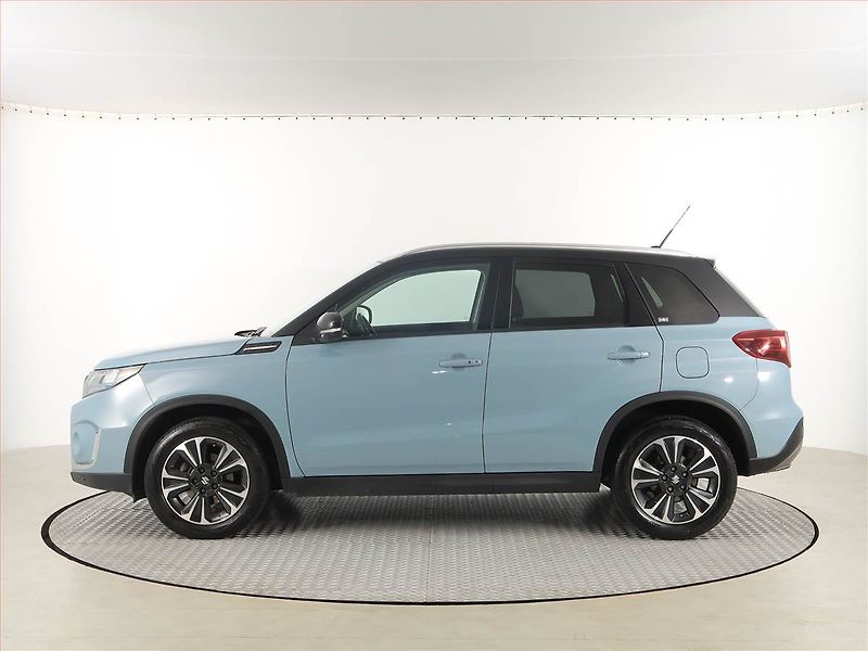 Suzuki Vitara (2023) Elegance 1.4 BoosterJet - fotka 3 z 18