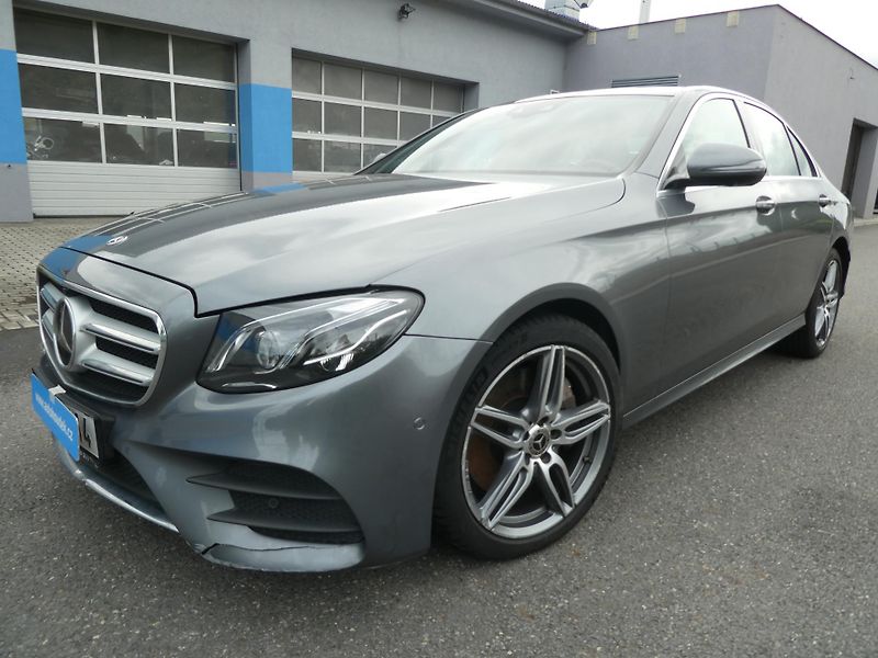 Mercedes-Benz Třídy E E 450 270kW 4MATIC AMG LINE  - fotka 1 z 15