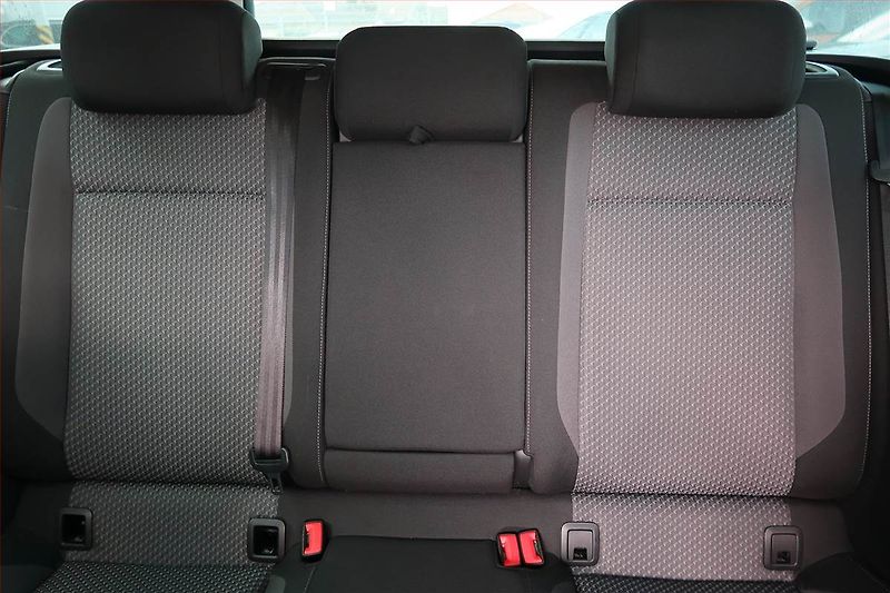 Volkswagen Passat (2018) 2.0 TDI, Automat, Navi - fotka 10 z 19