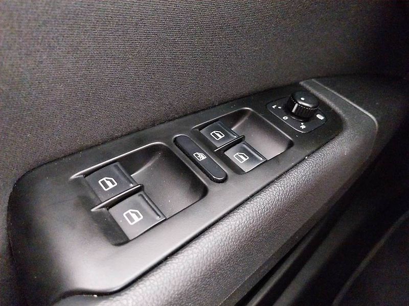 Škoda Superb (2010) Elegance 2.0 TDI, Automat - fotka 21 z 24
