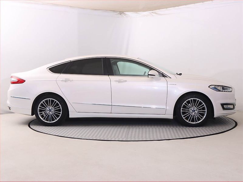 Ford Mondeo (2019) Vignale 2.0 Hybrid, Automat - fotka 6 z 22