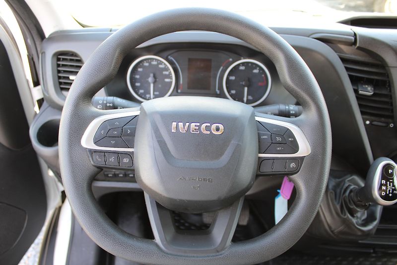 Iveco Daily 35S160 2,3 Hi-Matic XXL 18cm3 - fotka 11 z 22