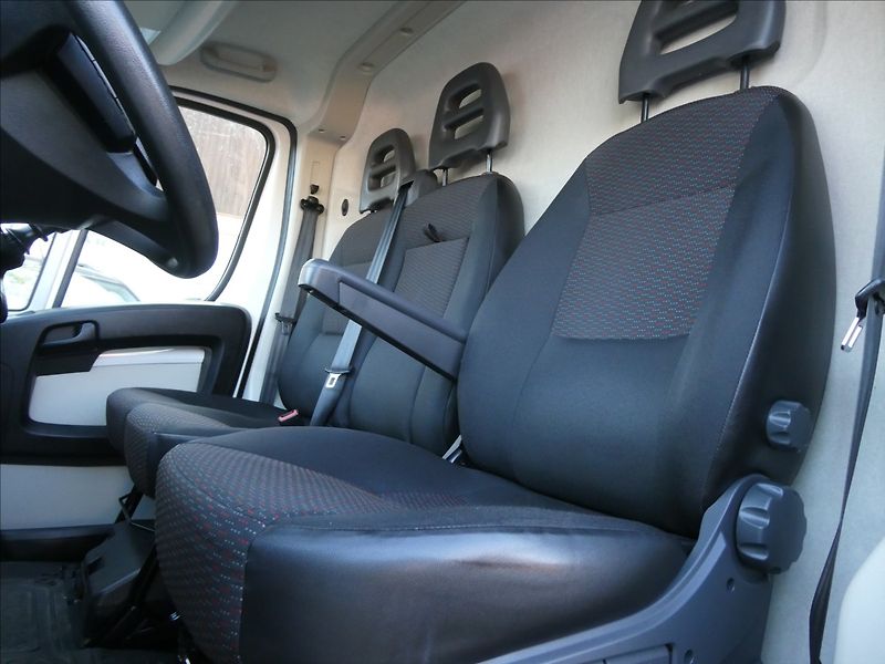 Citroën Jumper 2,0 HDi 96KW 1.MAJITEL, KLIMA - fotka 27 z 37