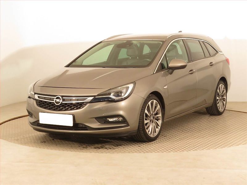 Opel Astra (2016) Innovation 1.6 BiCDTI - fotka 2 z 17