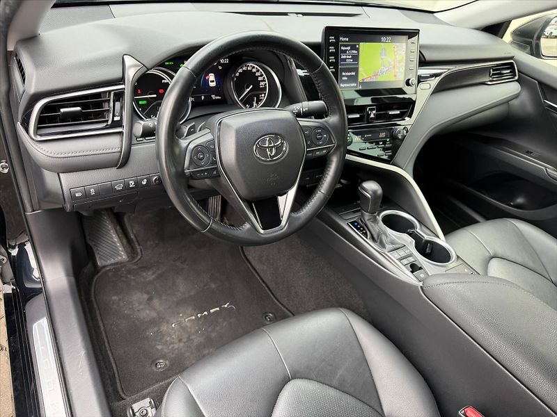 Toyota Camry 2,5 Executive, Hybrid - fotka 8 z 20