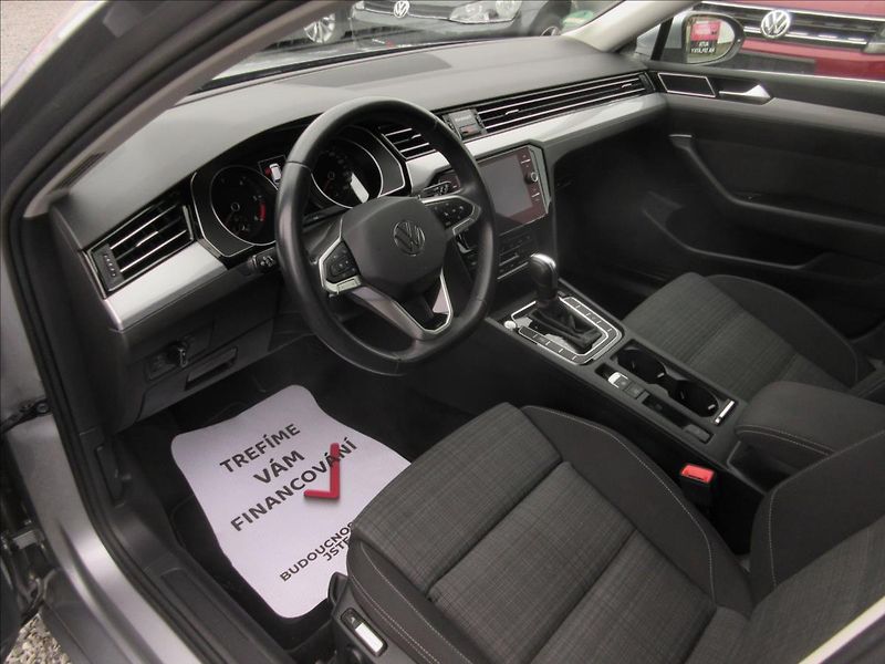 Volkswagen Passat 2,0 TDI DSG Led Business - fotka 6 z 18