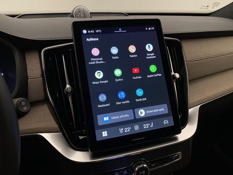 Volvo XC90 T8 AWD RECHARGE BRIGHT ULTRA 7 - fotka 8 z 73