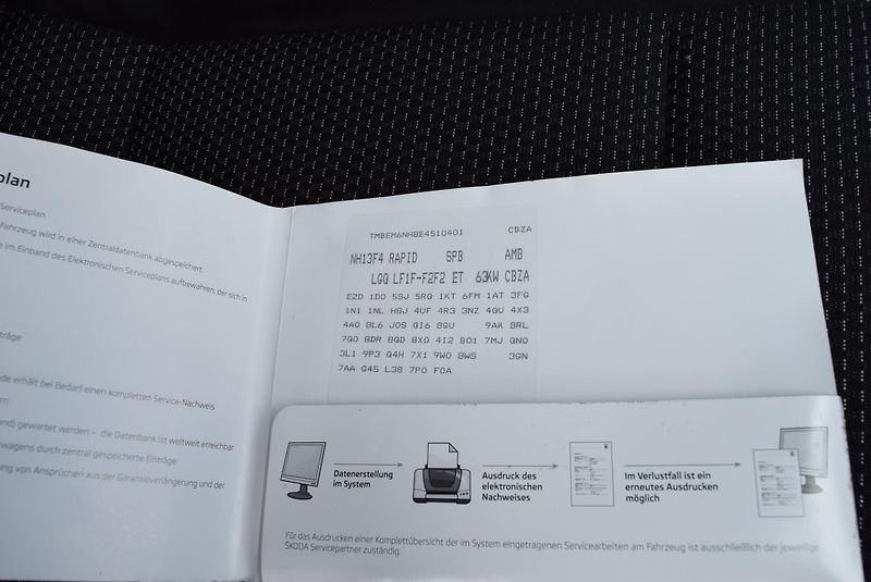 Škoda Rapid (2014) 1.2TSI 63kw AMBITION PANO OPS - fotka 40 z 50