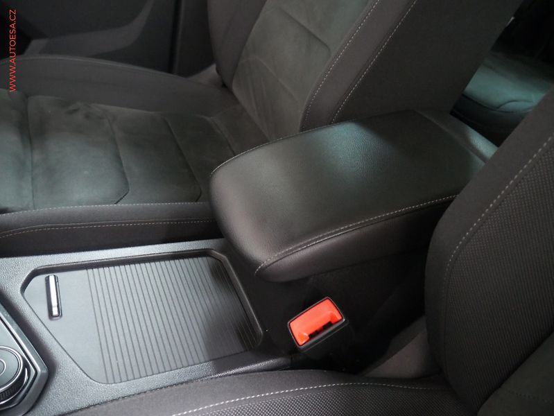 Volkswagen Tiguan (2018) 2.0 TDI 4x4, DSG, navi, LED - fotka 9 z 31