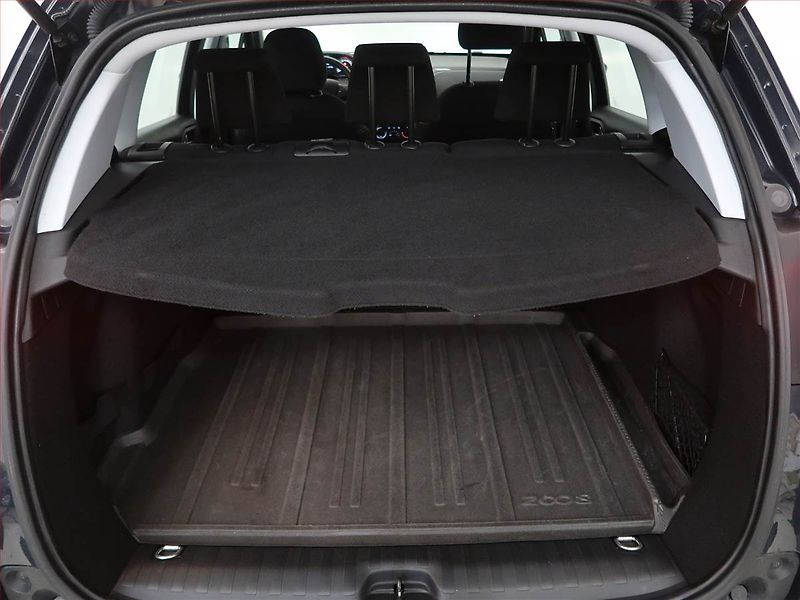 Peugeot 2008 (2019) 1.2 PureTech, ČR,1.maj - fotka 13 z 14