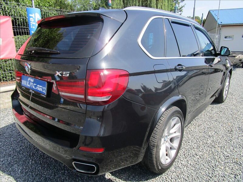 BMW X5 xDrive 30d M-Paket  ČR - fotka 6 z 70