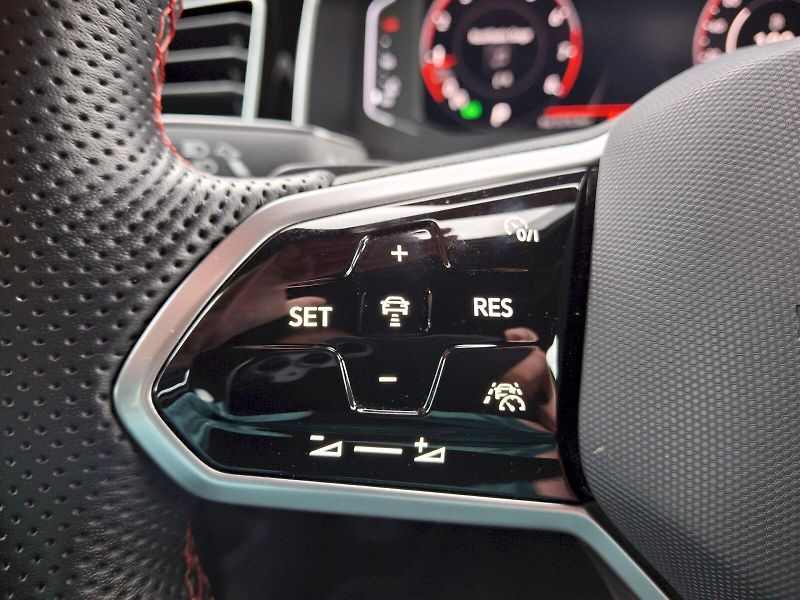 Volkswagen Polo (2023) GTI DSG 2,0TSi 152kW - fotka 17 z 34
