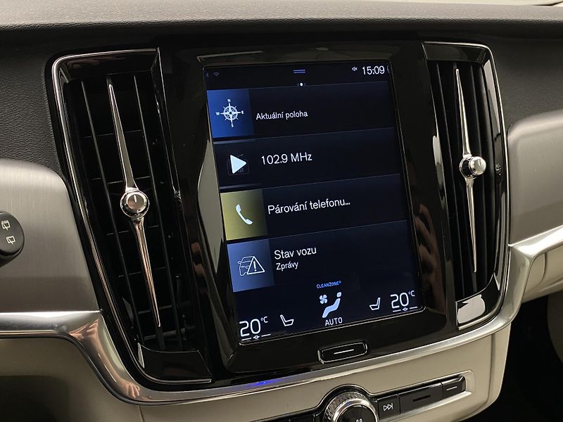 Volvo V90 D4 MOMENTUM AUT - fotka 7 z 48