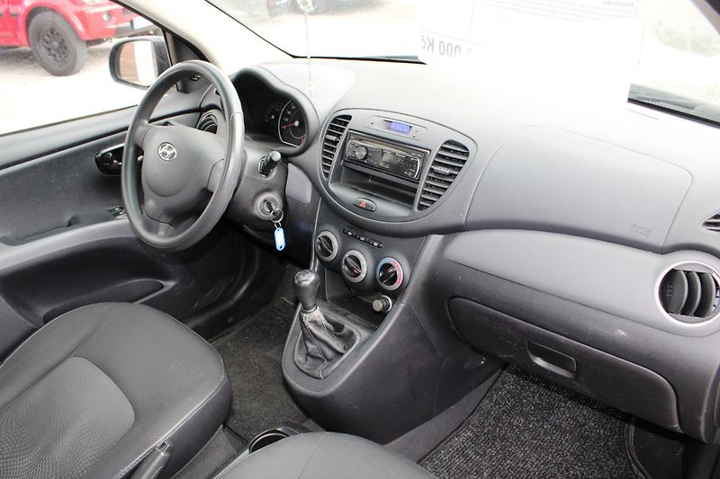 Hyundai i10 (2011) 1,1i EL.OKNA SERVO CENTRÁL - fotka 14 z 15
