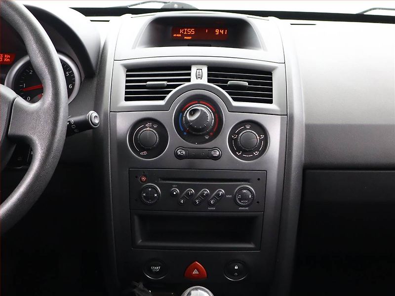 Renault Mégane (2005) 1.6 16V , nová STK - fotka 10 z 12