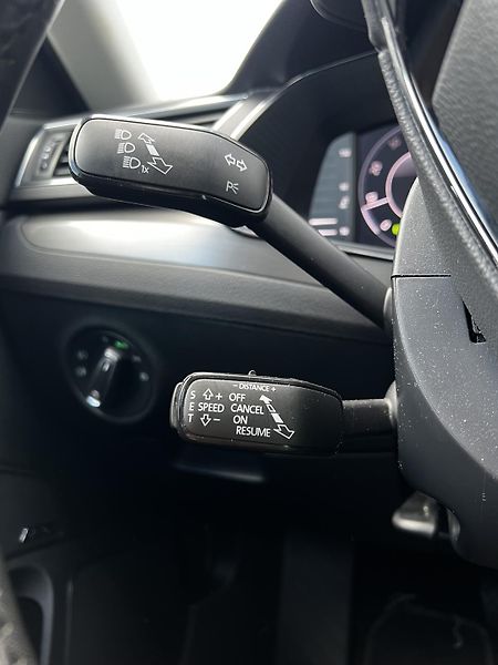 Škoda Superb 2.0TDI DSG Virtual, Kůže, TZ - fotka 13 z 28