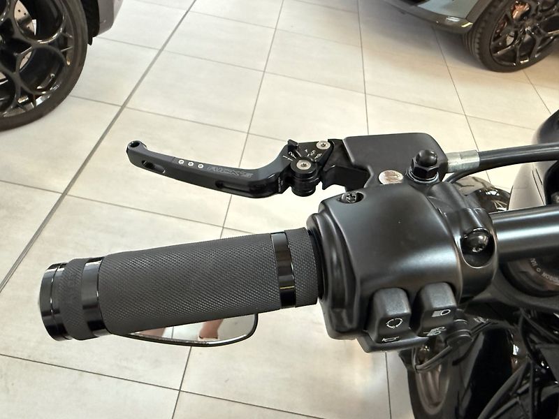 Harley-Davidson FXLRS Low Rider S (2020) - fotka 11 z 17