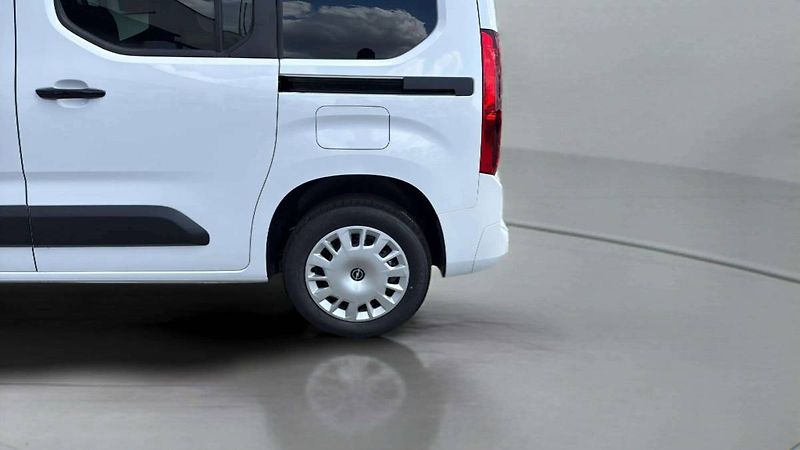 Opel Combo (2026) L1H1 Editon Plus 1.2 TURBO (81 - fotka 22 z 24