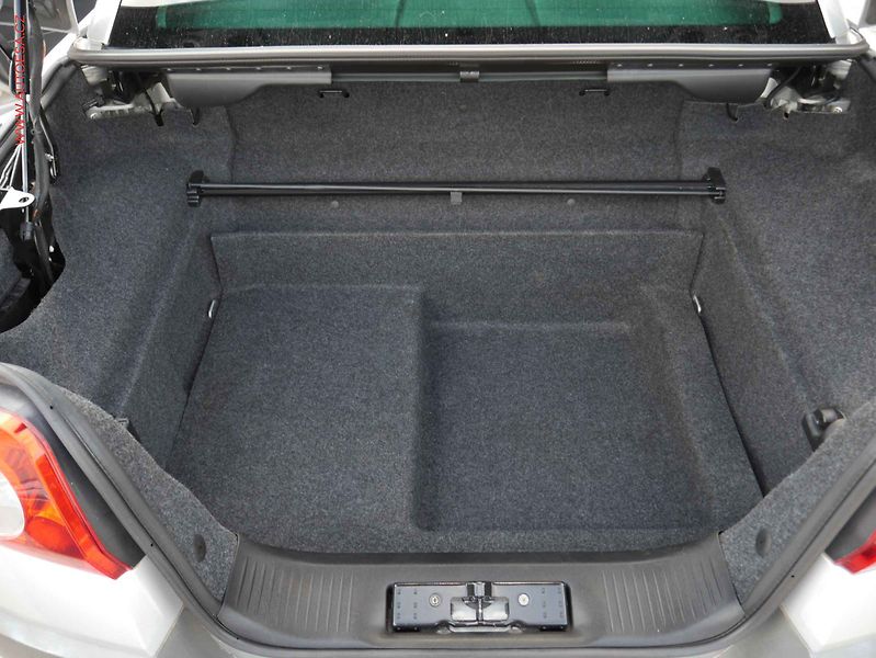 Renault Mégane (2007) 2.0i, AAC, tempo - fotka 7 z 15