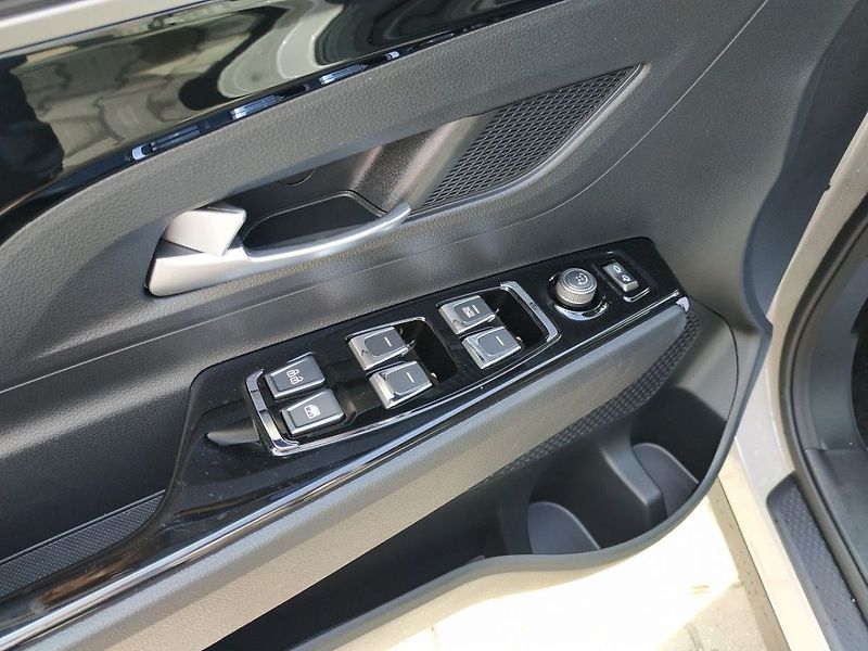 KGM Korando 1.5T, Style+2WD, AT, SKLADEM - fotka 11 z 31