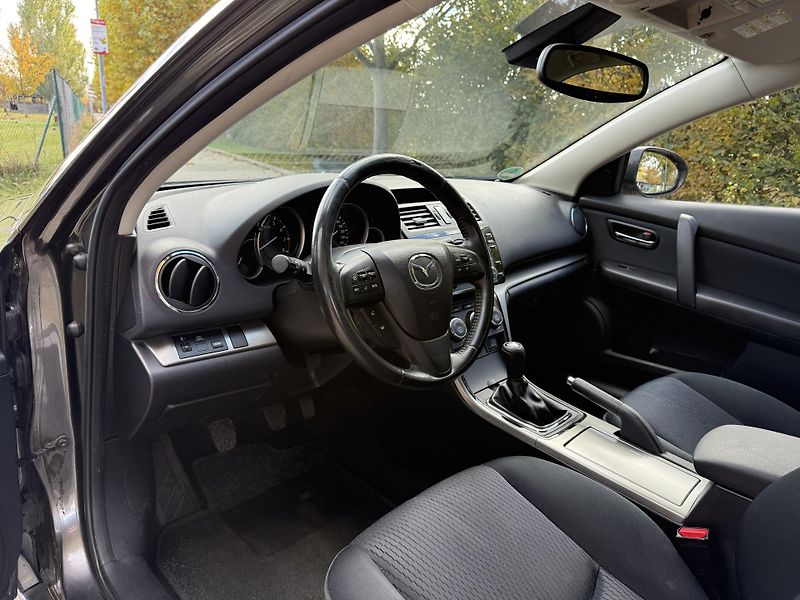 Mazda 6 2.0 Active - fotka 28 z 33