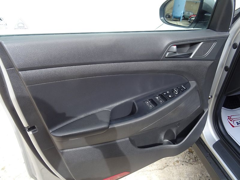 Hyundai Tucson (2017) 1.7CRDi,NovéČR,S.kn,navigace - fotka 17 z 24