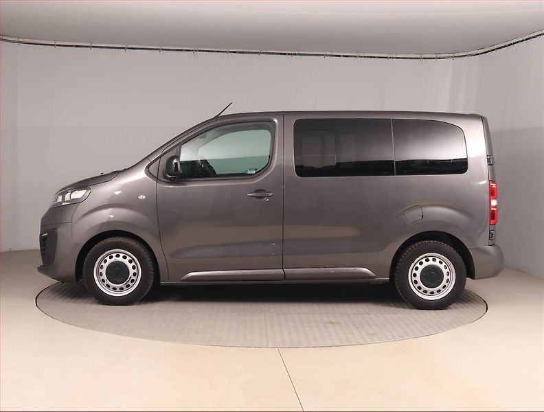 Opel Vivaro (2021) 1.5 CDTI, Bus, 9Míst, ČR, 1Maj - fotka 3 z 16