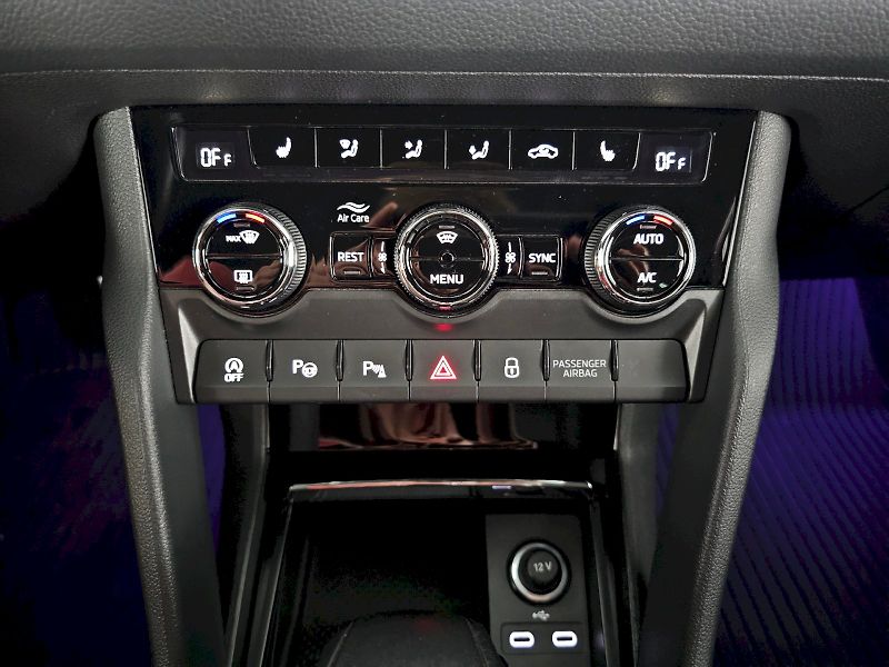 Škoda Kodiaq (2023) 2.0TSI 140kW 4X4 SPORTLINE TAŽ - fotka 26 z 35