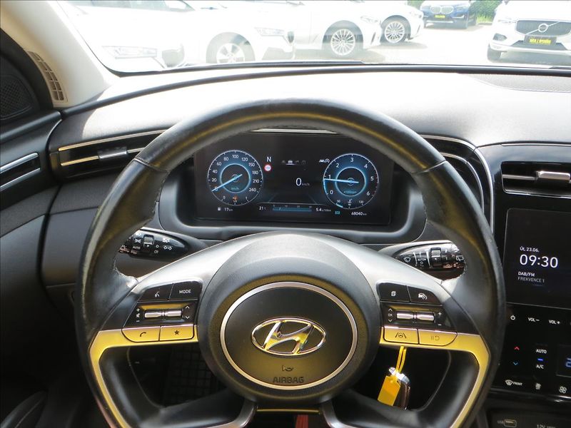 Hyundai Tucson 1,6 CRDi mHEV Smart 100kW - fotka 23 z 26