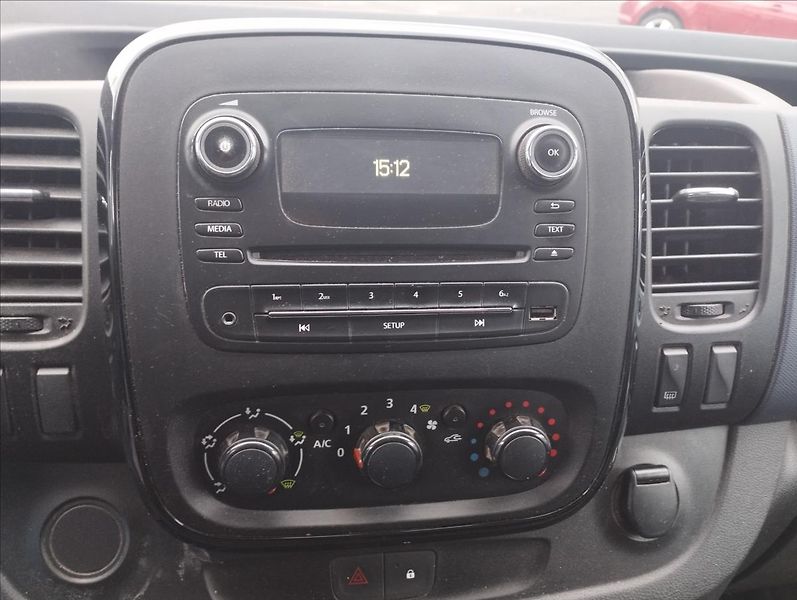 Opel Vivaro 1,6 Odpočet dph - fotka 11 z 13