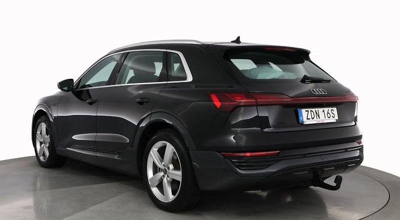 Audi Q8 e-tron 55 Q Kamera Tažné LED Vzduch - fotka 8 z 27