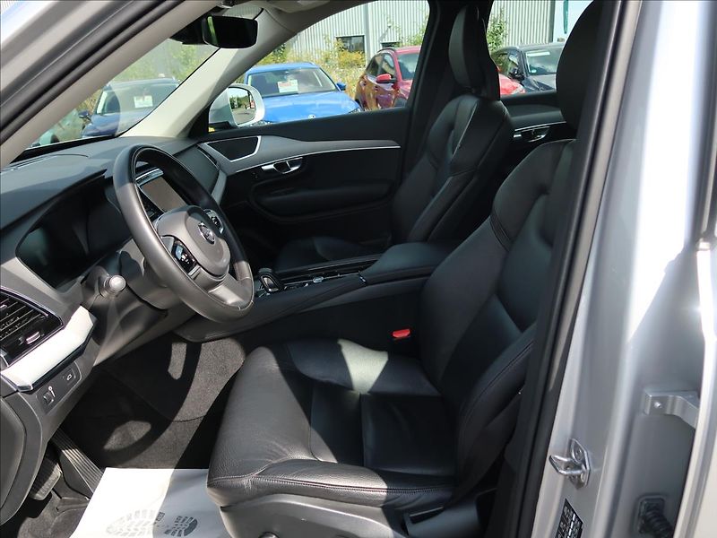 Volvo XC90 2,0 B5,173kW,MomentumPro,1maj - fotka 12 z 29