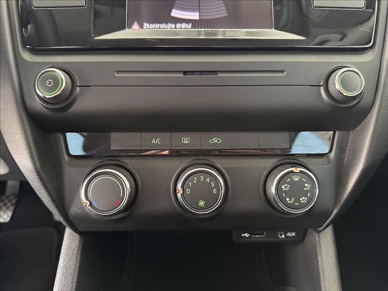 Škoda Octavia 1,6   TDI 66kW,SERVISKA,2.MAJ, - fotka 17 z 23