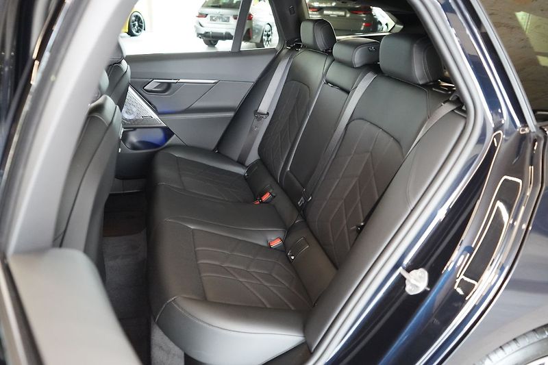 BMW Řada 5 540d xDrive Touring, Nezávislé - fotka 41 z 44