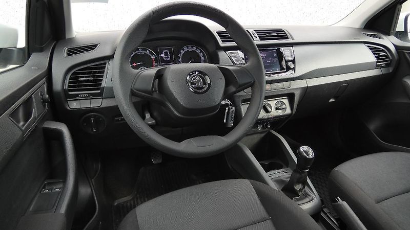 Škoda Fabia Combi 1.0 TSI Active Tour - fotka 5 z 19