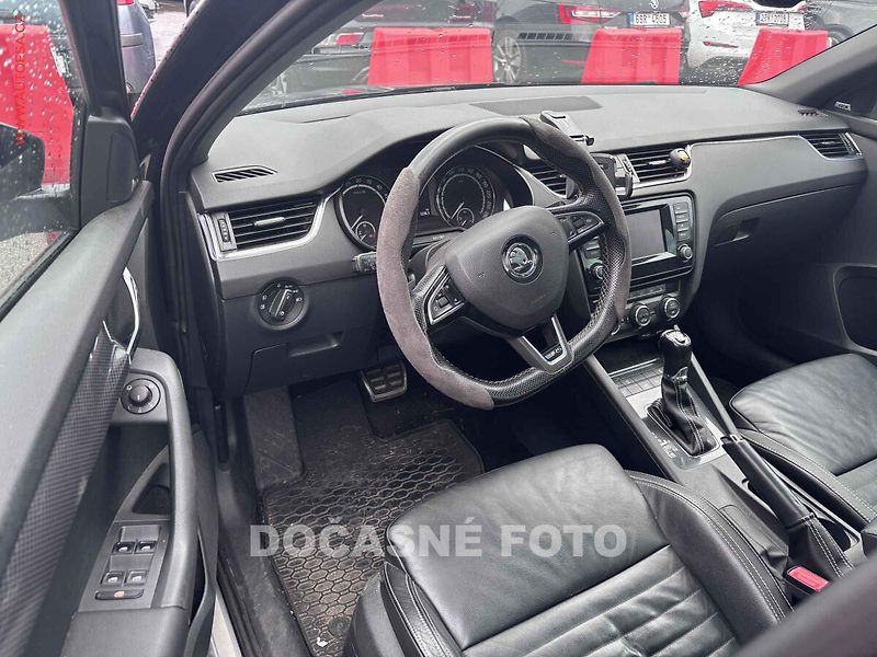 Škoda Octavia (2014) 2.0 TDi, RS, DSG, navi - fotka 3 z 3