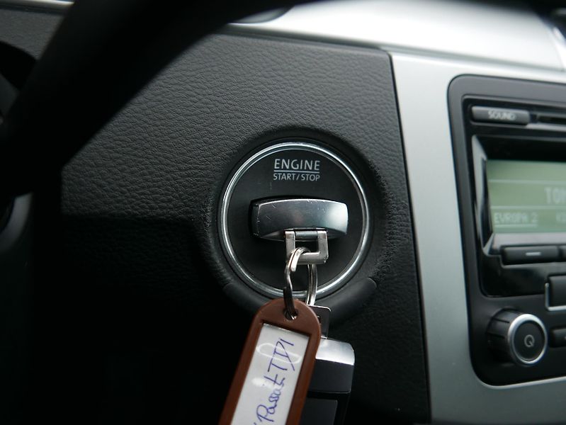 Volkswagen Passat 1,6 TDI 77kW Kombi - fotka 31 z 38