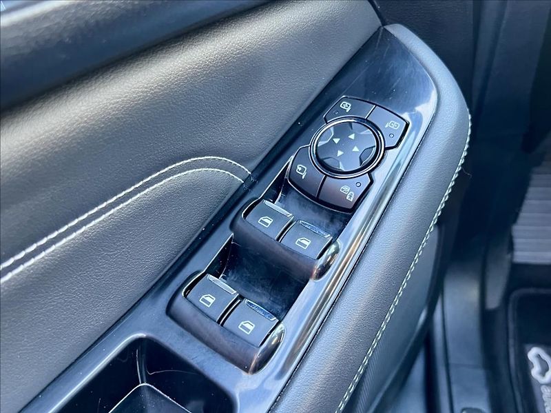 Ford Galaxy 2,0 TDCi  TITANIUM 7-míst záru - fotka 45 z 48
