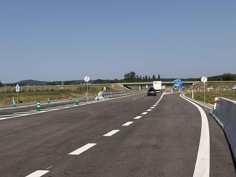Otevření nového úseku dálnice D3 od Nažidel k Dolnímu Dvořišti.
