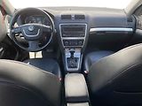 Škoda Octavia (2010) 1.9 TDi, DSG, park.čidla - náhled 8