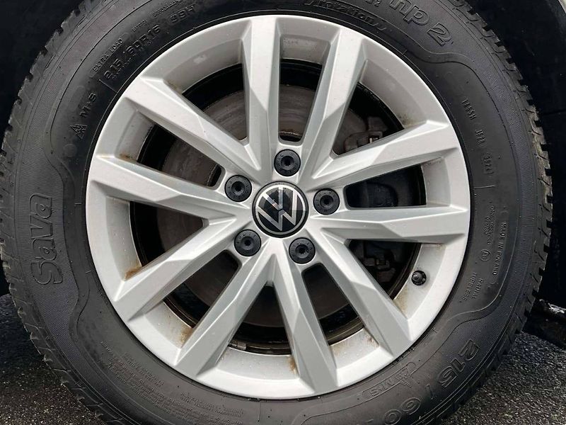 Volkswagen Passat (2022) Variant Business 1.5 TSI - fotka 9 z 20
